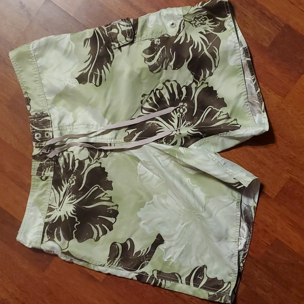 Mens Quicksilver Swim Shorts size 36